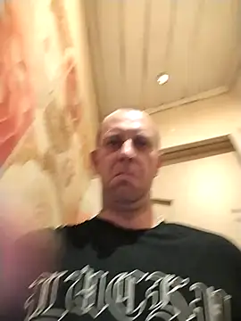 Snapshot of MaxDevilWhite chatting on 09.13.25 MaxDevilWhite online show from 09.13.25