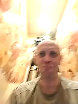 Snapshot of MaxDevilWhite chatting on 09.29.25 MaxDevilWhite online show from 09.29.25