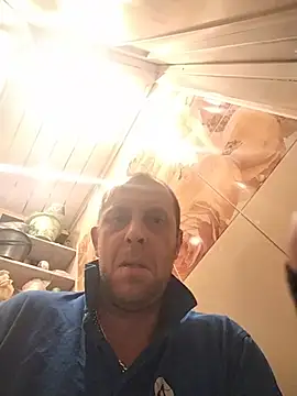 Snapshot of MaxDevilWhite chatting on 10.25.25 MaxDevilWhite online show from 10.25.25