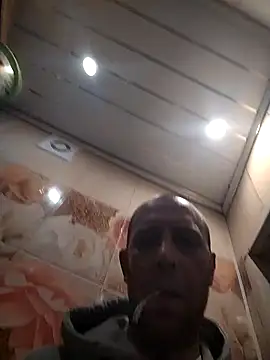 Snapshot of MaxDevilWhite chatting on 11.08.25 MaxDevilWhite online show from 11.08.25