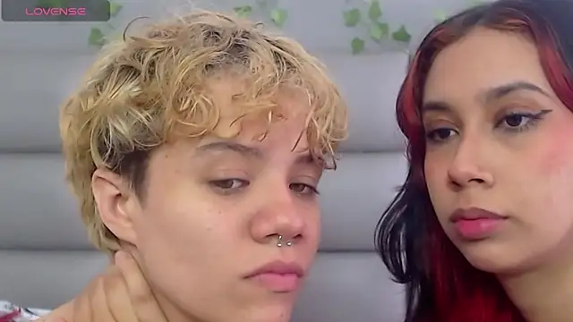 Snapshot of RenataLujan_ chatting on 03.21.25 RenataLujan online show from 03.21.25