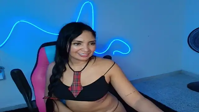 gisell363472 online show from 11.18.25