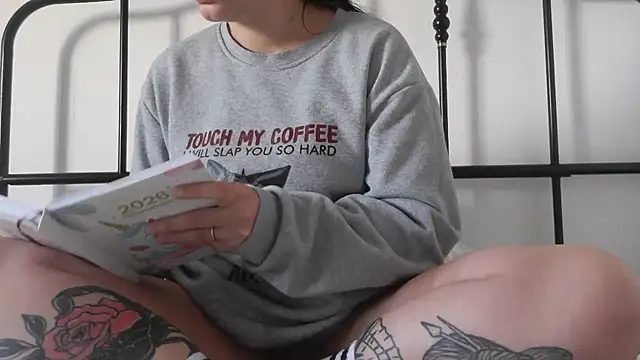 bunnyfox420 online show from 04.12.26