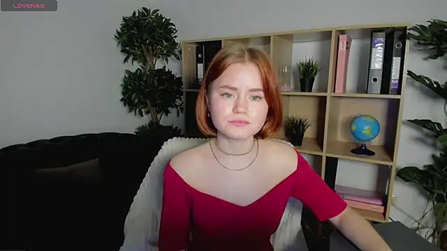 Snapshot of lu_muon chatting on 02.14.25 lu muon online show from 02.14.25