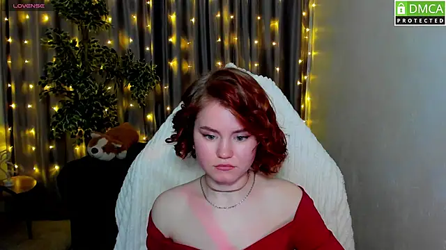 Snapshot of lu_muon chatting on 02.15.25 lu muon online show from 02.15.25