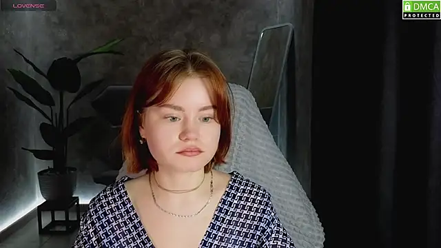 Snapshot of lu_muon chatting on 02.19.25 lu muon online show from 02.19.25