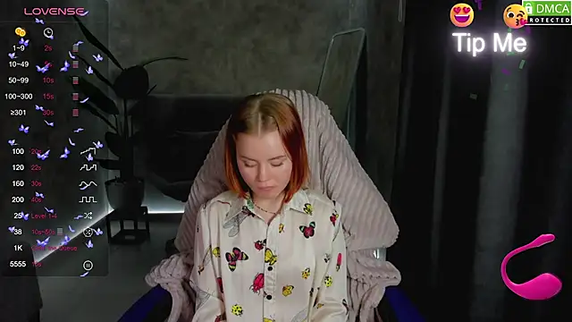 Snapshot of lu_muon chatting on 02.26.25 lu muon online show from 02.26.25