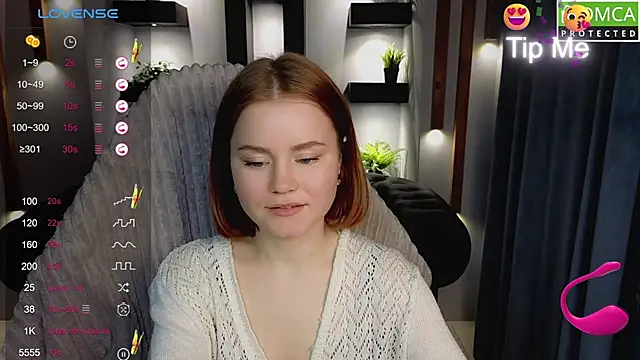 Snapshot of lu_muon chatting on 02.28.25 lu muon online show from 02.28.25