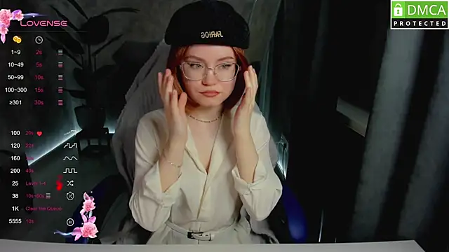 Snapshot of lu_muon chatting on 03.10.25 lu muon online show from 03.10.25