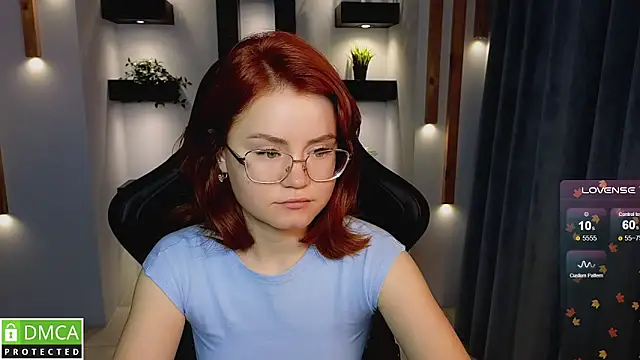 Snapshot of lu_muon chatting on 09.28.25 lu muon online show from 09.28.25