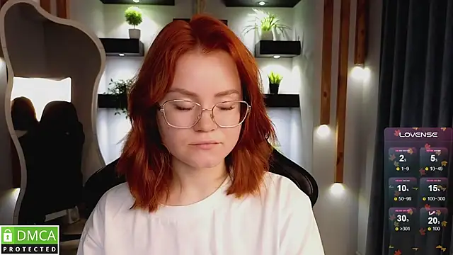 Snapshot of lu_muon chatting on 10.03.25 lu muon online show from 10.03.25