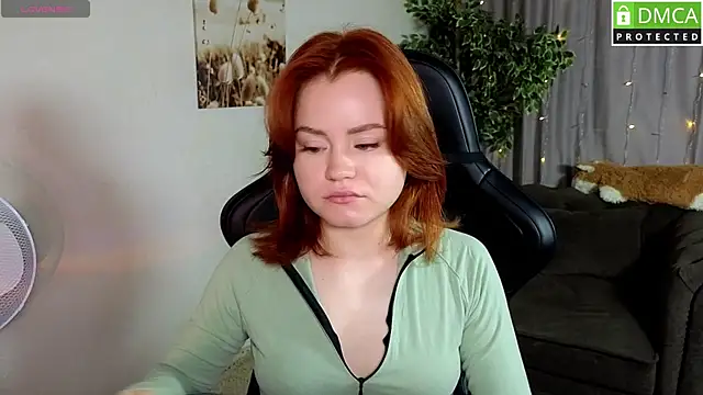 Snapshot of lu_muon chatting on 10.11.25 lu muon online show from 10.11.25