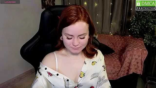 Snapshot of lu_muon chatting on 11.16.25 lu muon online show from 11.16.25