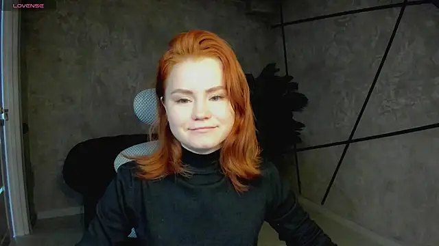 Snapshot of lu_muon chatting on 11.26.25 lu muon online show from 11.26.25