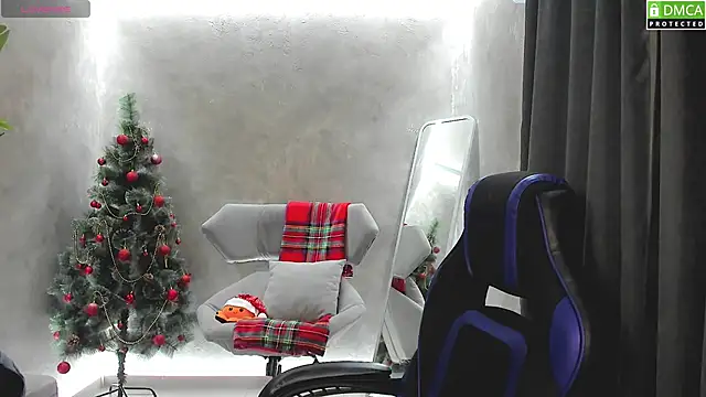 Snapshot of lu_muon chatting on 11.28.25 lu muon online show from 11.28.25