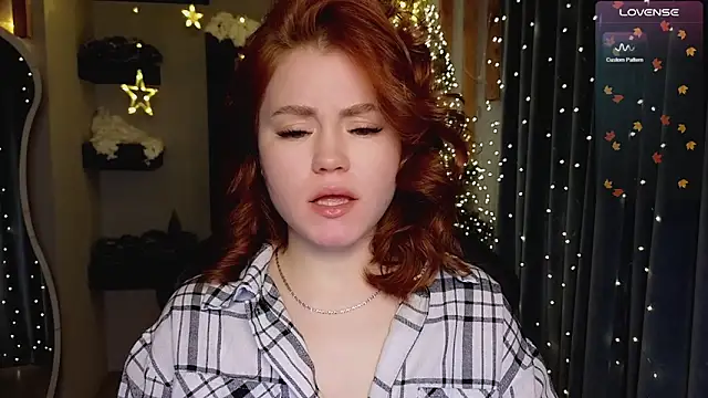 Snapshot of lu_muon chatting on 12.16.25 lu muon online show from 12.16.25