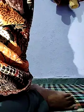 Snapshot of Red-Rose25 chatting on 02.02.25 Red-Rose25 online show from 02.02.25