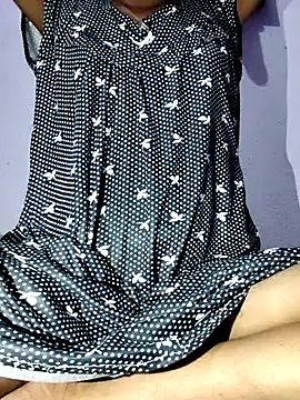 Snapshot of Red-Rose25 chatting on 02.11.25 Red-Rose25 online show from 02.11.25