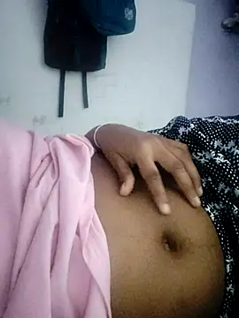 Snapshot of Red-Rose25 chatting on 10.12.25 Red-Rose25 online show from 10.12.25