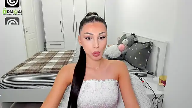 HelenShawn online show from 11.06.25