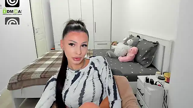 HelenShawn online show from 11.24.25