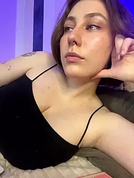 Molli Luv online show from 07.25.26