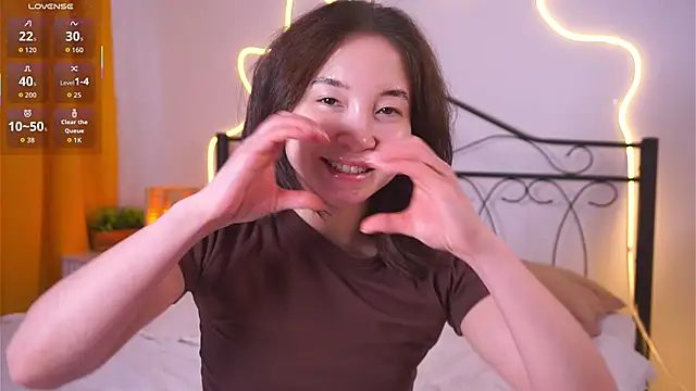 VeronaCritchlow online show from 04.02.26