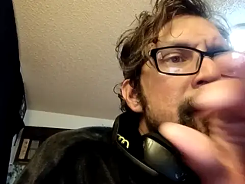 Johndis805 online show from 10.28.25