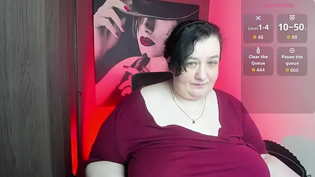 QueenOfHaze online show from 06.26.26