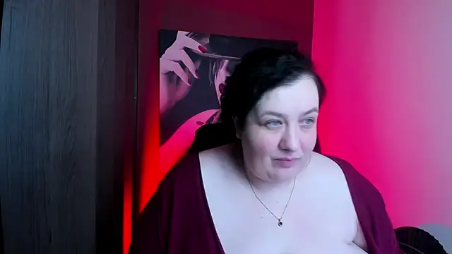QueenOfHaze online show from 07.02.26