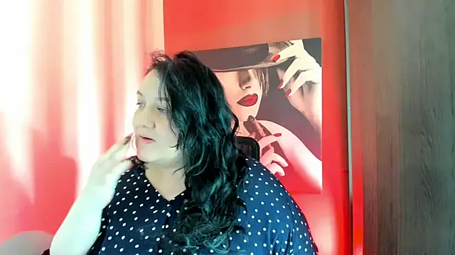 QueenOfHaze online show from 07.06.26