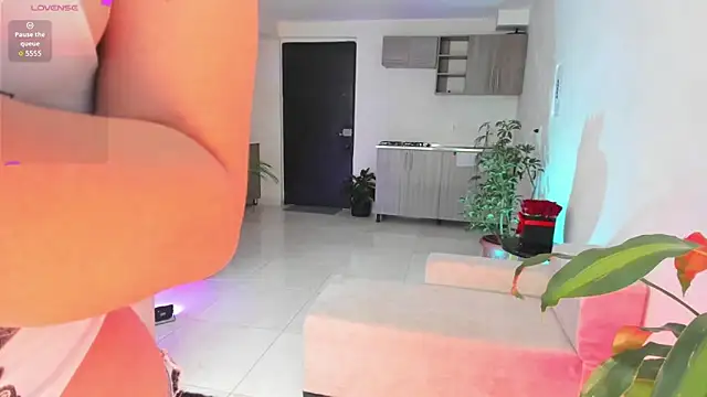 Hannah Jonhson online show from 11.16.25