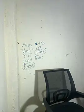 Snapshot of kanper chatting on 12.16.25 kanper online show from 12.16.25