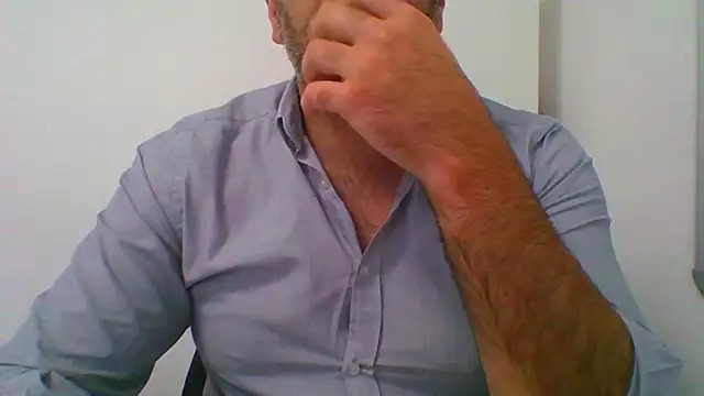 Snapshot of _tuga_man_ chatting on 09.22.25 tuga man online show from 09.22.25