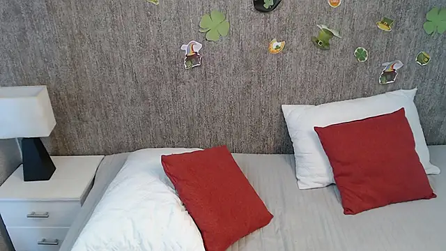 Snapshot of CattyMoon chatting on 03.20.25 CattyMoon online show from 03.20.25