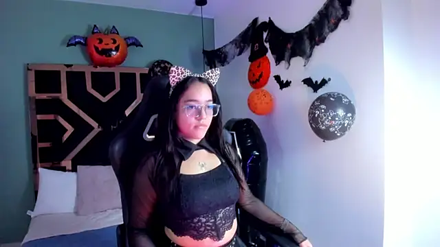 Billie Jhonson  online show from 10.13.25