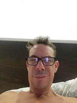 Kenhornu online show from 09.16.25