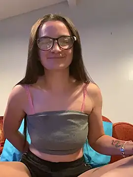 thequeenkendall2025 online show from 02.13.25