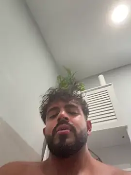 lovehairymen1234 online show from 10.28.25