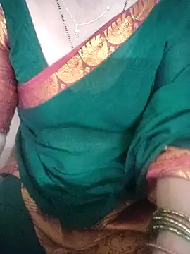 Snapshot of laxmitelugu78 chatting on 11.02.25 laxmitelugu78 online show from 11.02.25