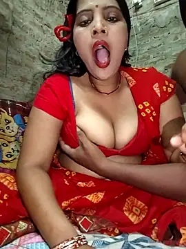 Snapshot of Simrandeshipp chatting on 06.01.26 Simrandeshipp online show from 06.01.26