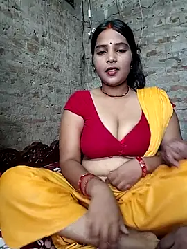 Snapshot of Simrandeshipp chatting on 07.24.26 Simrandeshipp online show from 07.24.26