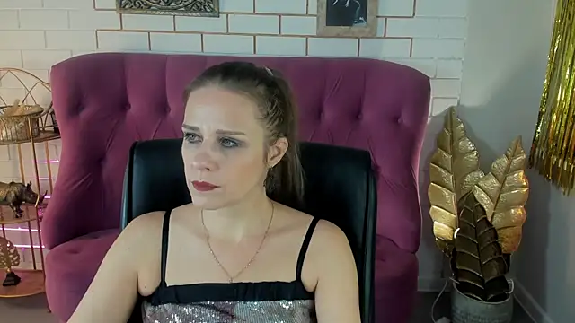 EmiliaBedy online show from 02.02.25