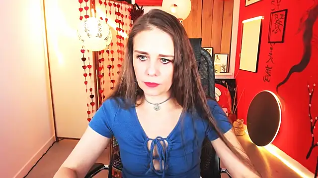 Snapshot of EmiliaBedy chatting on 02.19.26 EmiliaBedy online show from 02.19.26