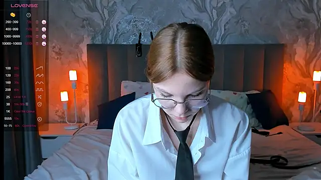 Snapshot of ElvinaBestwick chatting on 02.23.25 ElvinaBestwick online show from 02.23.25