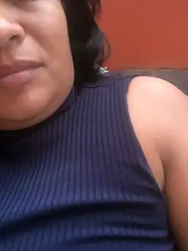 Snapshot of indiazinha69_ chatting on 02.19.26 indiazinha69 online show from 02.19.26