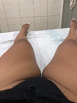 Snapshot of indiazinha69_ chatting on 05.20.26 indiazinha69 online show from 05.20.26