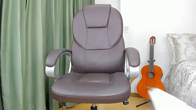 Snapshot of Tombarden chatting on 02.13.25 Tombarden online show from 02.13.25