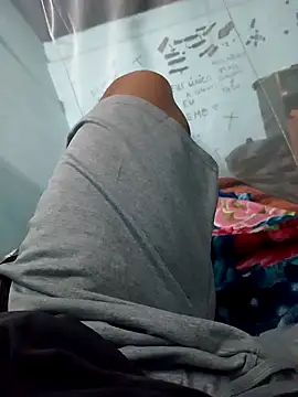 Snapshot of ares-mitnick chatting on 01.26.25 ares-mitnick online show from 01.26.25