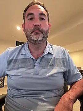 Snapshot of harrychest chatting on 05.18.26 harrychest online show from 05.18.26